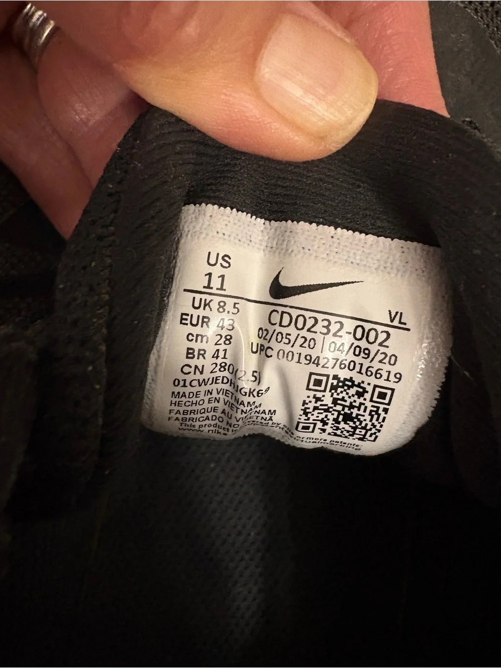 Nike Black and White Women's Athletic Running Shoes